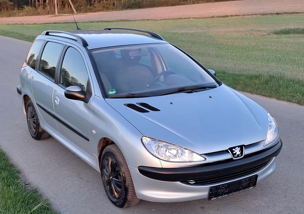 Peugeot 206 cena 7900 przebieg: 180480, rok produkcji 2002 z Ryki małe 352